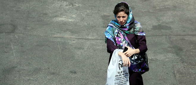 Arretee a Teheran par la police chargee de controler les tenues vestimentaires, une jeune iranienne est decedee trois jours plus tard a l'hopital. (Photo d'illustration).
