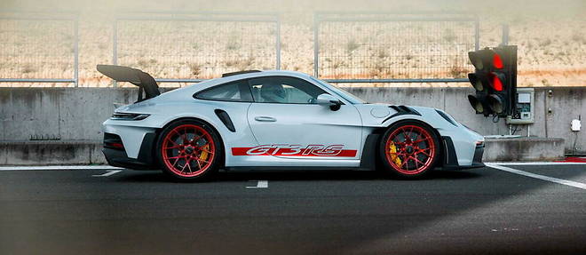 Constructeur de la 911 dont la version GT3 RS vient d'etre lancee, Porsche va bientot etre introduit en Bourse.
