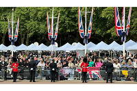 Des dizaines de milliers de Britanniques ont accompagne le cortege royal lors des funerailles de la reine Elisabeth II, lundi 19 septembre, a Londres.
