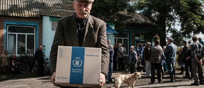 Ukraine: avec la guerre, un village agricole fait la queue pour de la nourriture