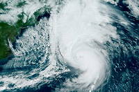 Ouragan Fiona&nbsp;: 500&nbsp;000 foyers sans &eacute;lectricit&eacute; au Canada