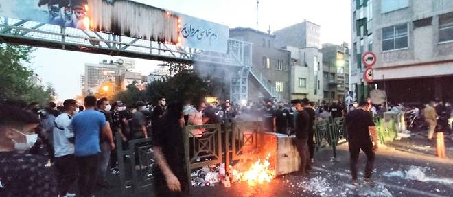 Iran: 35 morts dans la repression, des centaines d'arrestations