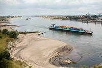 Le Rhin durant l'épisode de basses eaux d'août 2022, ici à Lobith, aux Pays-Bas.
