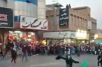Iran: &quot;aucune indulgence&quot; vis-&agrave;-vis des manifestants, avertissent les autorit&eacute;s