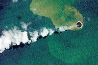 Le volcan Home Reef est entré en éruption et a fait apparaître une petite île au centre des Tonga.
