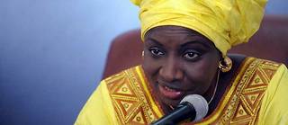 Mise à l'écart du poste de présidente de l'Assemblée nationale qu'elle convoitait après avoir dirigé la liste de Benno Bokk Yaakar du président Macky Sall, Aminata Touré s'est mise en retrait du groupe parlementaire de cette coalition en arguant de son opposition au 3 e  mandat.

