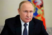 Vladimir Poutine a réagi lundi à la fusillade qui a fait au moins treize morts, dont sept enfants, dans une école d'Ijevsk. Le président russe a dénoncé un « acte de terroriste inhumain ».
