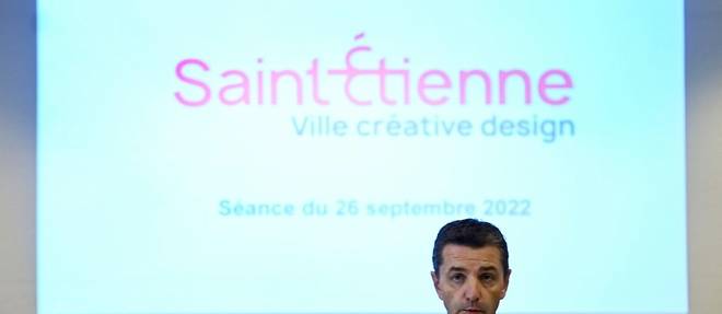 Chantage politique a Saint-Etienne: conseil municipal houleux pour Gael Perdriau
