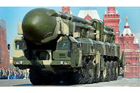 Un missile balistique intercontinental russe Topol-M sur la place Rouge, à Moscou.
