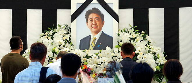 Shinzo Abe, ex-Premier ministre du Japon a ete assassine par balle en plein meeting electoral le 8 juillet dernier, a l'age de 67 ans. 