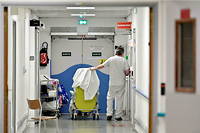 Plus de 4 300 lits d'hospitalisation complète ont été fermés en 2021 dans les établissements de santé français, qui ont créé dans le même temps 2 700 places d'hospitalisation partielle. (image d'illustration)
