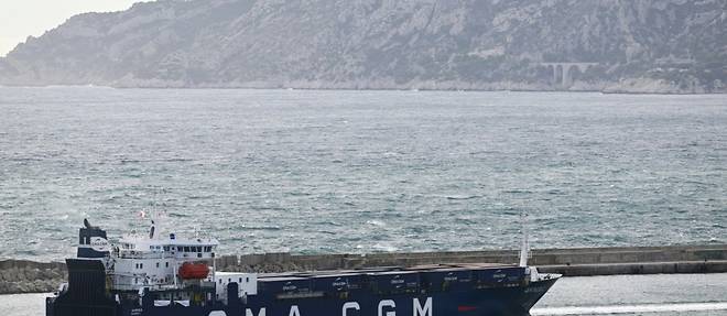 Ukraine: un navire charge de 1.000 tonnes d'aide francaise a quitte le port de Marseille