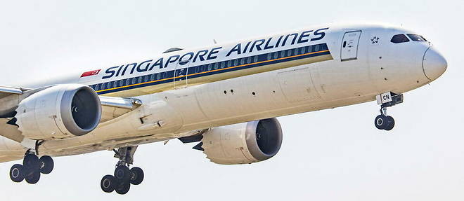 Un avion de la Singapore Airlines a ete vise par une fausse alerte a la bombe, mercredi 28 septembre 2022. 