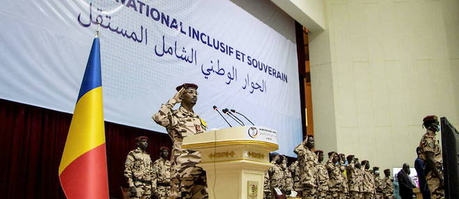 Plusieurs fois reporte, le dialogue national s'est finalement ouvert le 20 aout 2022 a N'Djamena, la capitale tchadienne, autour du chef de la junte militaire Mahamat Idriss Deby Itno, en depit du boycott de la majorite de l'opposition et de deux des plus puissants mouvements rebelles armes.
