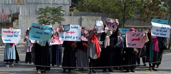 Afghanistan: des talibans dispersent en tirant en l'air une manifestation de soutien aux femmes iraniennes
