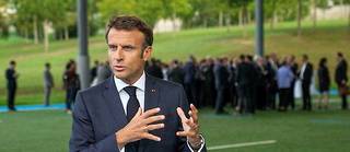 Emmanuel Macron ne veut pas renoncer à sa réforme des retraites allongeant la durée des carrières. 
