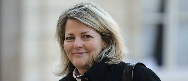 Marie-Anne Barbat-Layani avait eu une premiere experience au gouvernement en tant que directrice adjointe du cabinet de Francois Fillon, lors de ses deux dernieres annees passees a Matignon. 
