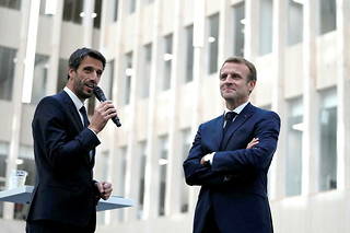 Emmanuel Macron avec Tony Estanguet, président du comté d'organisation des JO de Paris 2024.
