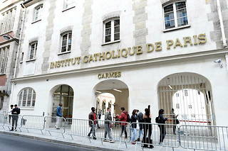 L'institut catholique de Paris (ICP) propose un diplôme universitaire sur la prévention et l'écoute des abus de pouvoir et les agressions sexuelles dans l'Église.
