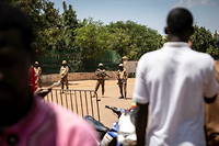 Face aux coups d'Etat militaires qui se succèdent, les civils burkinabè ne peuvent s'empêcher de s'interroger. 
