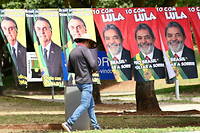 Le chef d'Etat sortant Jair Bolsonaro affronte l'ex-president Luiz Inacio Lula da Silva lors de l'election presidentielle.
