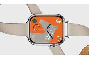  Montre  Apple Watch Hermès Series 8, boîtier 41 mm, bracelet double tour Attelage en veau Swift Béton. 1649 €.
