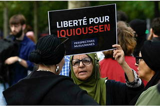 Des manifestants mobilisés place de la République à Paris, le samedi 3 septembre 2022, pour s'opposer à l'expulsion de l'imam Iquioussen.
