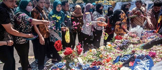 La police indonesienne sur la sellette apres la bousculade aux 131 morts dans un stade