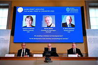 Le prix Nobel de chimie récompense trois scientifiques, deux Américains et un Danois.
