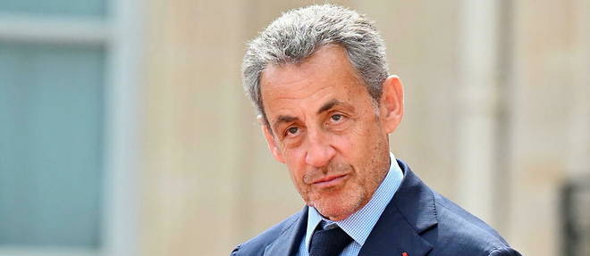 Nicolas Sarkozy continue d'assurer ponctuellement certaines fonctions diplomatiques, a la demande d'Emmanuel Macron.
