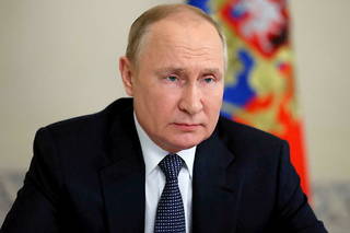 Poutine espère que la situation militaire va se « stabiliser » dans les territoires annexés.
