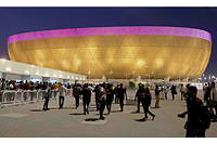 Plus de 200 gendarmes et policiers vont etre envoyes au Qatar avant le debut de la Coupe du monde de football.
