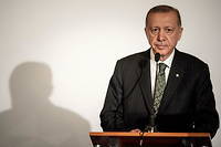 Recep Tayyip Erdogan lors de sa conférence de presse à Prague.

