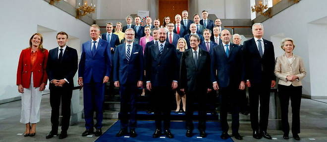 Les dirigeants de 44 pays europeens se sont reunis a Prague pour lancer la Communaute politique europeenne. 
