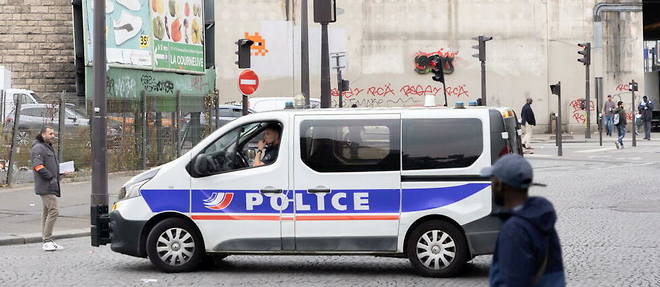 A la porte de la Villette, une operation de police visant a demanteler un camp de toxicomanes.



