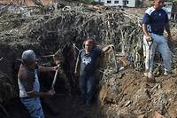 Glissement de terrain au Venezuela: les recherches se pousuivent, infime espoir de trouver des survivants