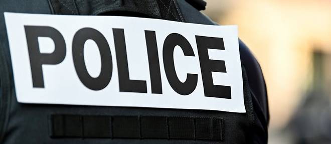 Corps d'une adolescente decouvert dans une malle a Paris: quatre personnes en garde a vue Corps d'une adolescente decouvert dans une malle a Paris: quatre personnes en garde a vue