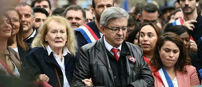 Jean-Luc Melenchon, leader of La France insoumise, alongside the writer and Nobel Prize for literature Annie Ernaux, during the march against inequality and climate inaction, Sunday, October 16 in Paris.