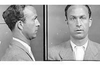 Arrêté le 24 août 1944 dans un café de la rue Coquillère à Paris, Alexandre Villaplane est immédiatement incarcéré. Photo prise au moment de sa mise sous écrou.
