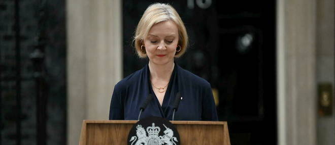 Le Premiere ministre britannique Liz Truss annonce sa demission, devant le 10 Downing Street a Londres, jeudi 20 octobre 2022.

