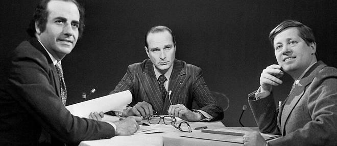 Jacques Chirac (au centre), alors maire de Paris, participe, le 8 fevrier 1978, a l'emission Cartes sur table , animee par Jean-Pierre Elkabbach (a gauche)  et Alain Duhamel (a droite).
