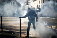 Pendant la marche contre la vie chere et l'inaction climatique, organisee par la Nupes, dimanche 16 octobre a Paris.
