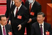 Chine: contre son gr&eacute;, l'ex-pr&eacute;sident Hu Jintao escort&eacute; hors du congr&egrave;s du parti