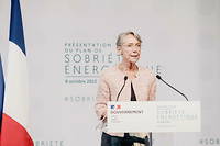 La Premiere ministre Elizabeth Borne lors de l'annonce des principales mesures du plan sobriete au centre d'exposition de la porte de Versailles, le 6 octobre 2022.
