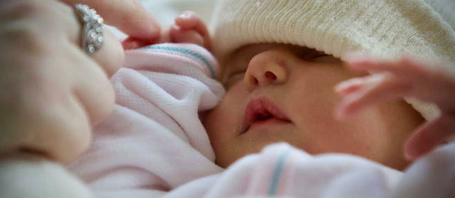 Les bebes nes durant le tout premier confinement se mettent a parler plus tard, selon une etude.
