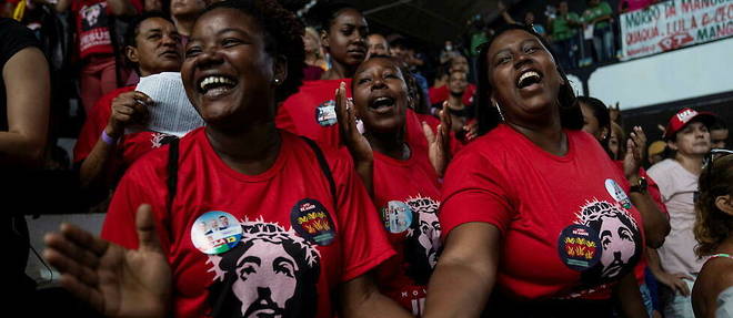 Des chretiens evangeliques pendant la campagne de Lula pres de Rio, le 9 septembre 2022.
