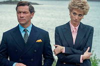 Dominic West et Elizabeth Debicki (Charles et Diana dans la saison 5 de  The Crown ).
