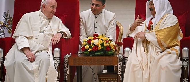 A Bahrein, le pape appelle a ne "pas violer" les droits humains