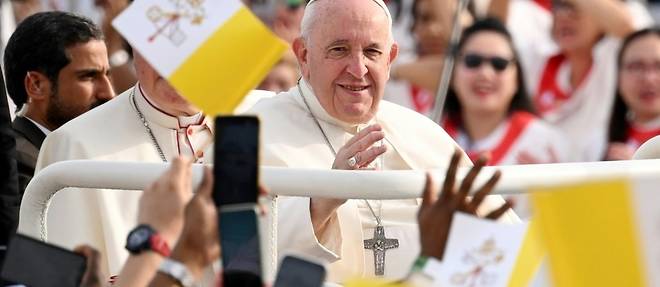 "Le reve d'une vie": a Bahrein, drapeaux et emotion a la messe du pape