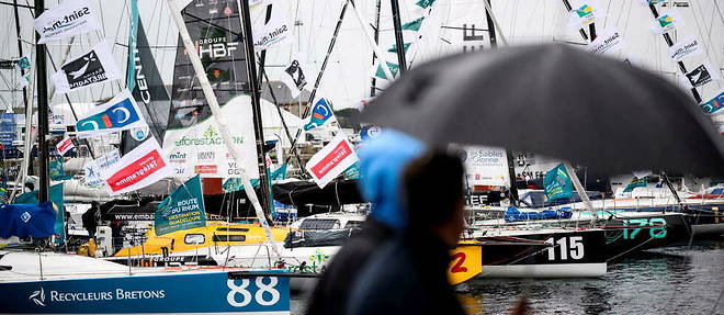 The start of the Route du rhum, in Saint-Malo, has been postponed from Sunday to Wednesday.